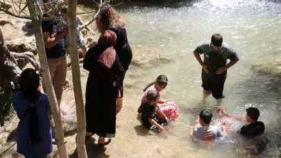 Şehir merkezine yaklaşık 35 kilometre uzaklıkta sıcaktan bunalmış bir kişi, serinlemek için doğruca oraya koştu!