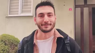30 yaşındaki bir genç, ahşap bir evde iple asılı olarak ölü bulundu.