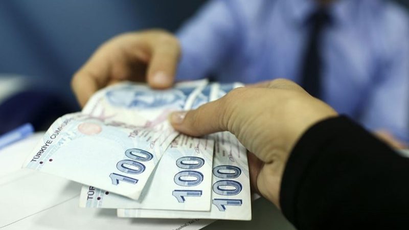 Türk-iş: Dört kişilik bir ailenin yoksulluk sınırı 33 bin lirayı aştı