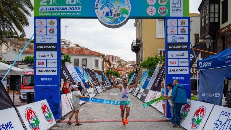 Çeşme’de ilk kez düzenlenen Salomon Çeşme Yarı Maratonu’nda kazananlar belli oldu